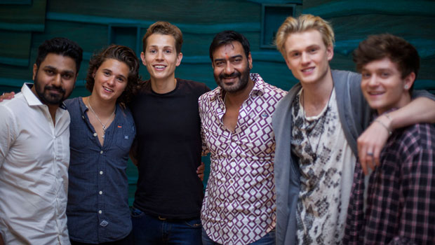 The Vamps Jam For Shivaay With Ajay Devgn & Mithoon The Vamps Jam For Shivaay With Ajay Devgn & Mithoon