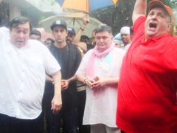 SHOCKING: Rishi Kapoor, Randhir Kapoor Misbehave At Ganpati Visarjan