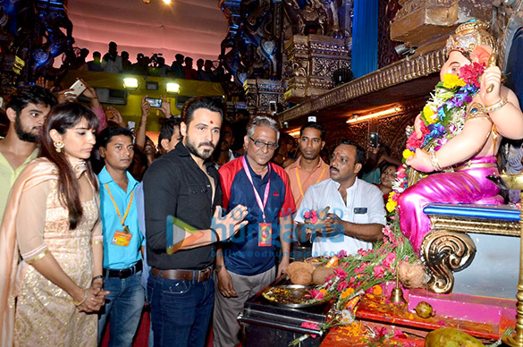 Emraan Hashmi snapped with his wife visiting Ganesh Pandal in Parel Emraan Hashmi snapped with his wife visiting Ganesh Pandal in Parel