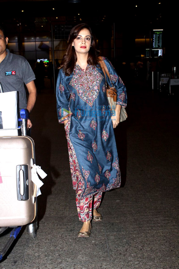 harshvardhan kapoor saiyami kher sonu sood dia mirza snapped at the airport 4