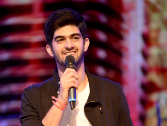 Hriday Gattani enthralls the crowd at Shanmukhananda hall