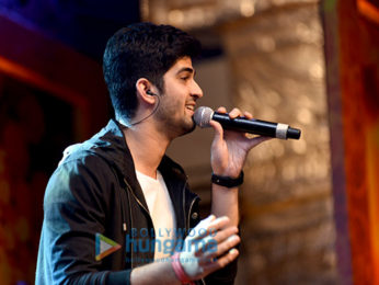 Hriday Gattani enthralls the crowd at Shanmukhananda hall