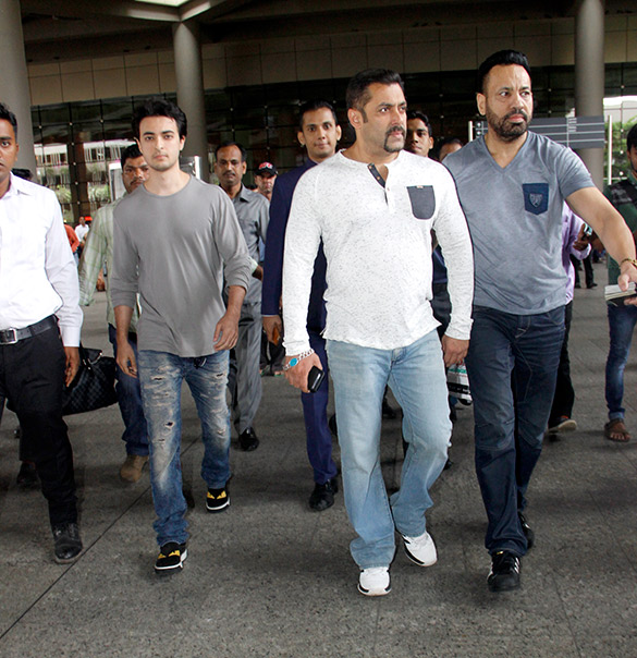 Salman Khan, Arbaaz Khan and Aayush Sharma arrive back in Mumbai Salman Khan, Arbaaz Khan and Aayush Sharma arrive back in Mumbai