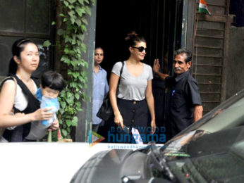 Jacqueline Fernandez snapped post lunch at a Bandra cafe