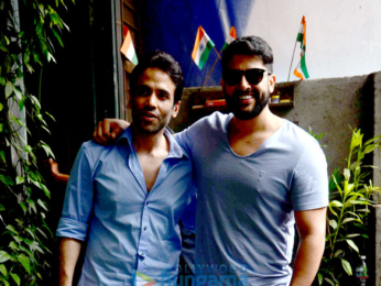 Kareena Kapoor Khan, Tusshar Kapoor & Aftab Shivdasani snapped post lunch at 'Pali Village Cafe'
