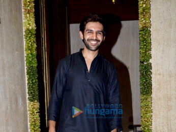 Kriti Sanon, Sonali Bendra & others visit Manish Malhotra's Ganesha celebrations