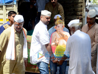 Nana Patekar celebrates Ganesha Chatruthi