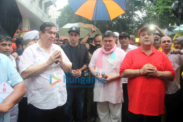Ranbir Kapoor, Rishi Kapoor, Randhir Kapoor & Rajiv Kapoor snapped during Ganpati Visarjan at RK Studio
