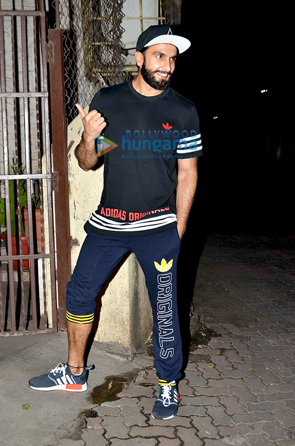 ranveer snapped post dubbing 8