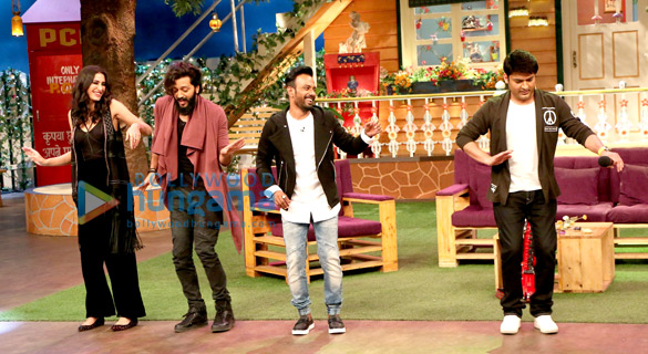 riteish deshmukh nargis fakhri promote banjo on the sets of the kapil sharma show 4