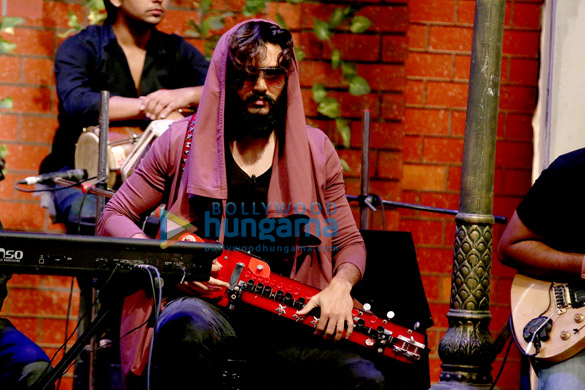 riteish deshmukh nargis fakhri promote banjo on the sets of the kapil sharma show 7