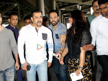 Salman Khan, Arbaaz Khan and Aayush Sharma arrive back in Mumbai