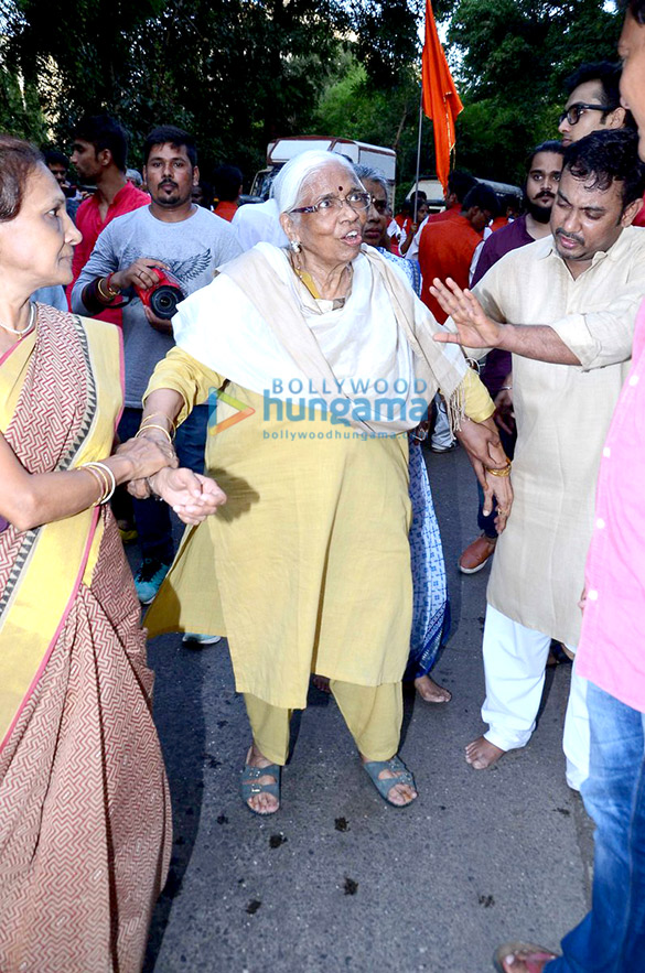 sanjay leelas ganesha visarjan 4