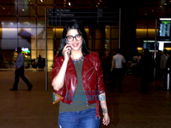 Sanjay Dutt, Shruti Haasan & Ileana DCruz snapped at the airport