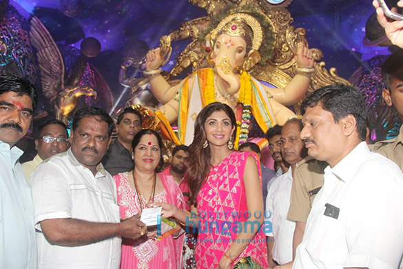 shilpa visits chinchpoklicha chintamani 3