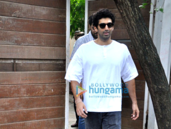 Siddharth Roy Kapur, Aditya Roy Kapur & Kunaal Roy Kapur snapped during house hunt in Bandra