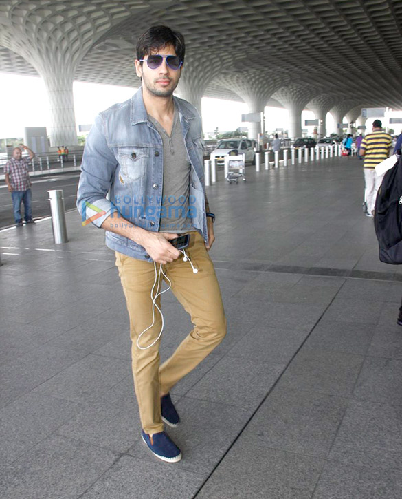 sidharth katrina depart for chandigarh 5