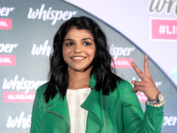 Sonakshi Sinha & Sakshi Malik grace the promotions of Whisper #LikeaGirl campaign