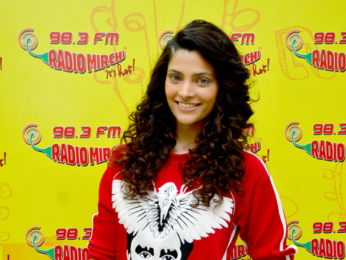 Starcast of 'Mirzya' at 98.3 Radio Mirchi studio