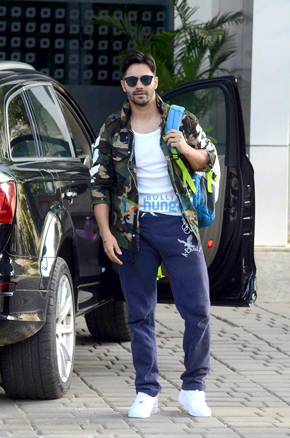 Varun Dhawan, Alia Bhatt, Jacqueline Fernandez & Abhishek Bachchan depart for ISL opening in Guwahati Varun Dhawan, Alia Bhatt, Jacqueline Fernandez & Abhishek Bachchan depart for ISL opening in Guwahati
