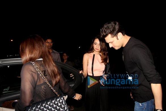 varun natasha snapped post dinner 5