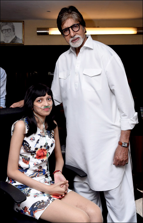 check out amitabh bachchan makes a lucky fans dream come true 4 check out amitabh bachchan makes a lucky fans dream come true 4