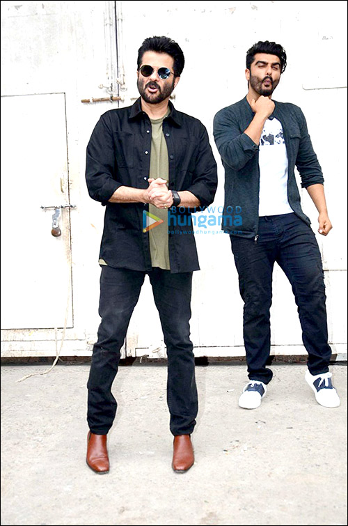 check out arjun kapoor photobombs anil kapoor on vogue bff sets 2