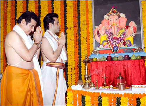 check out b town celebrates ganeshotsav 6 check out b town celebrates ganeshotsav 6