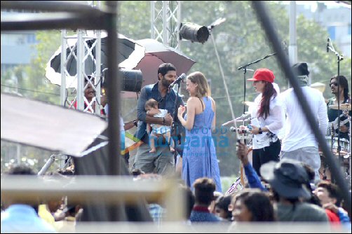 check out farhan akhtar and arjun rampal shoot for a song in rock on 2 4 check out farhan akhtar and arjun rampal shoot for a song in rock on 2 4