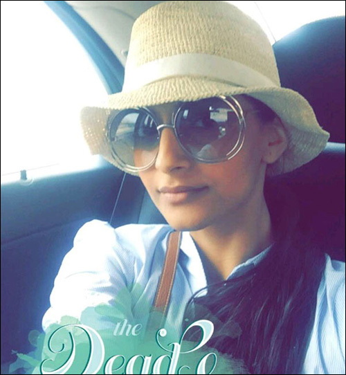 sonam kapoor holidaying in jerusalem with her mother sunita 3