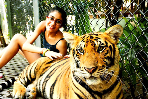 sushmita sen on an adventure trip to thailand with her daughters 6 sushmita sen on an adventure trip to thailand with her daughters 6