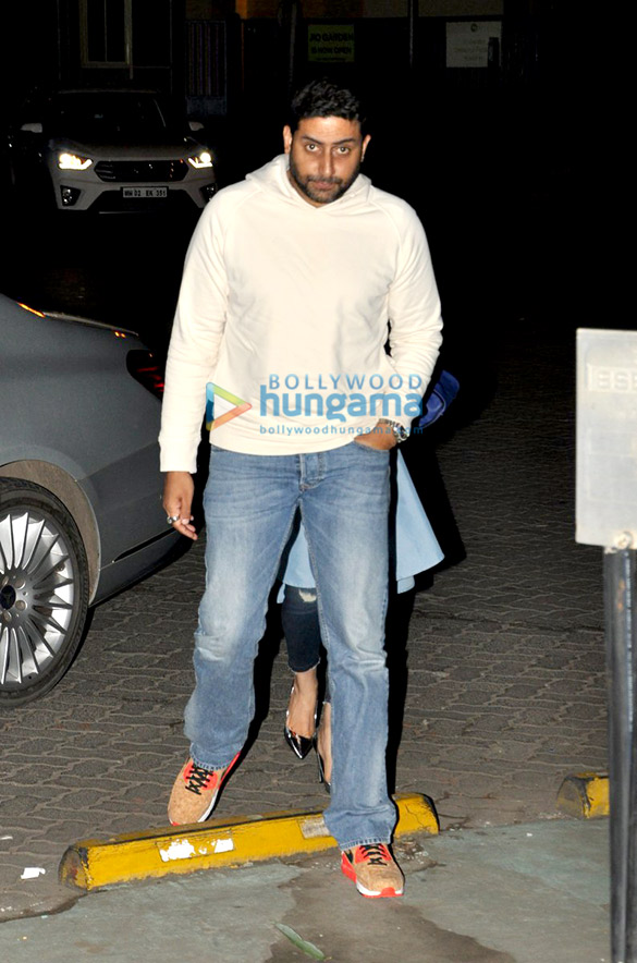 abhishek and aishwarya snapped on a dinner outing in bandra 1