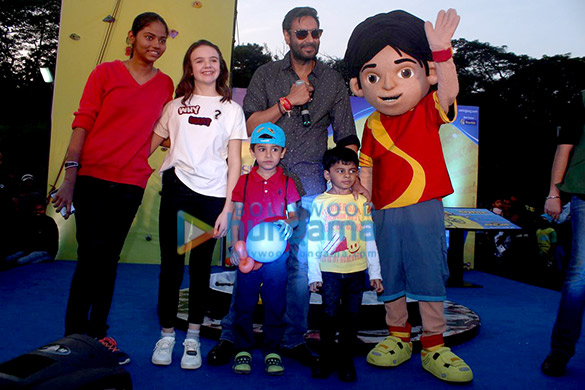 ajay crew of shivaay snapped promoting their film 1