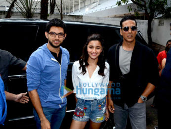 Akshay Kumar & Alia Bhatt grace Women's Defence Academy felicitation