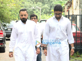 Akshay Kumar, Abhishek Bachchan and others attend the funeral of Shilpa Shetty's father