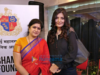 Hon CM Devendra Fadnavis & Akshay Kumar at Bhamla Foundation's 'Jaanbachao' initiative