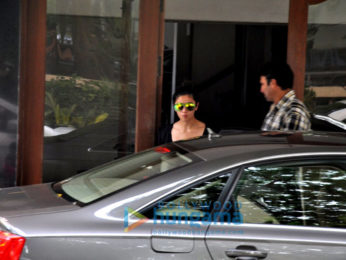 Alia Bhatt snapped post her visit at Sidharth Malhotra's home in Bandra