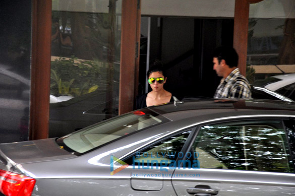 alia snapped post a visit at sidharths home 3
