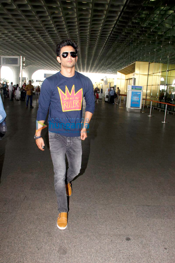 amy jackson sushant singh rajput snapped at the airport 2