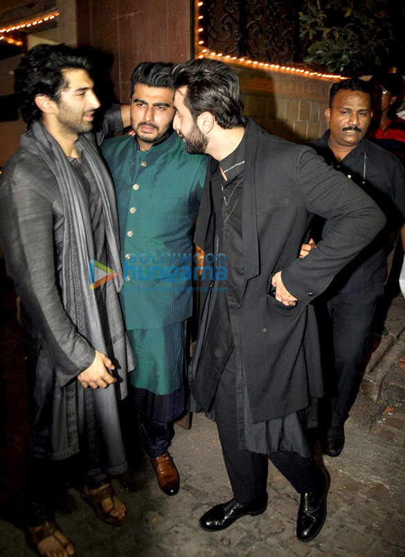 anil sonams diwali bash 12