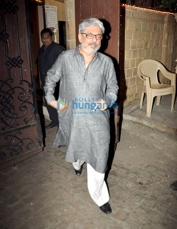 anil sonams diwali bash 25