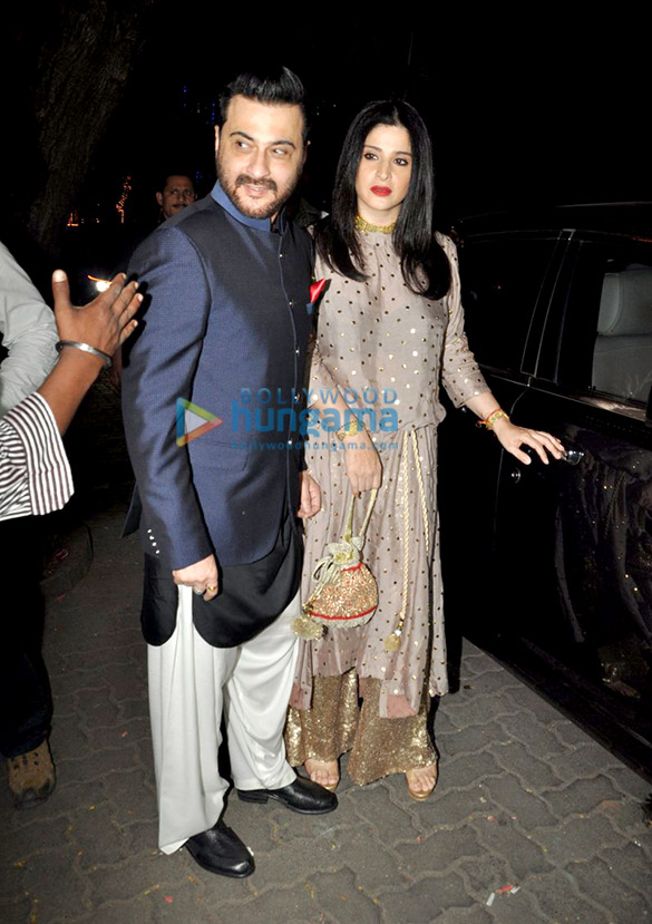 anil sonams diwali bash 27