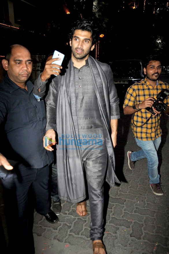anil sonams diwali bash 32
