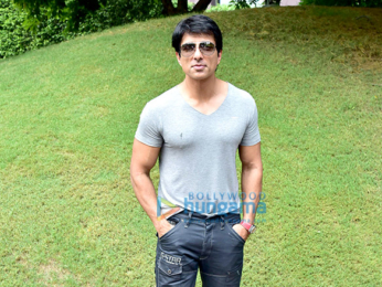 Cast of 'Tutak Tutak Tutiya' promote the film in Delhi