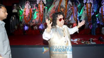 Celebs at the ‘North Bombay Sarbojanin Durga Pooja Samiti 2016’