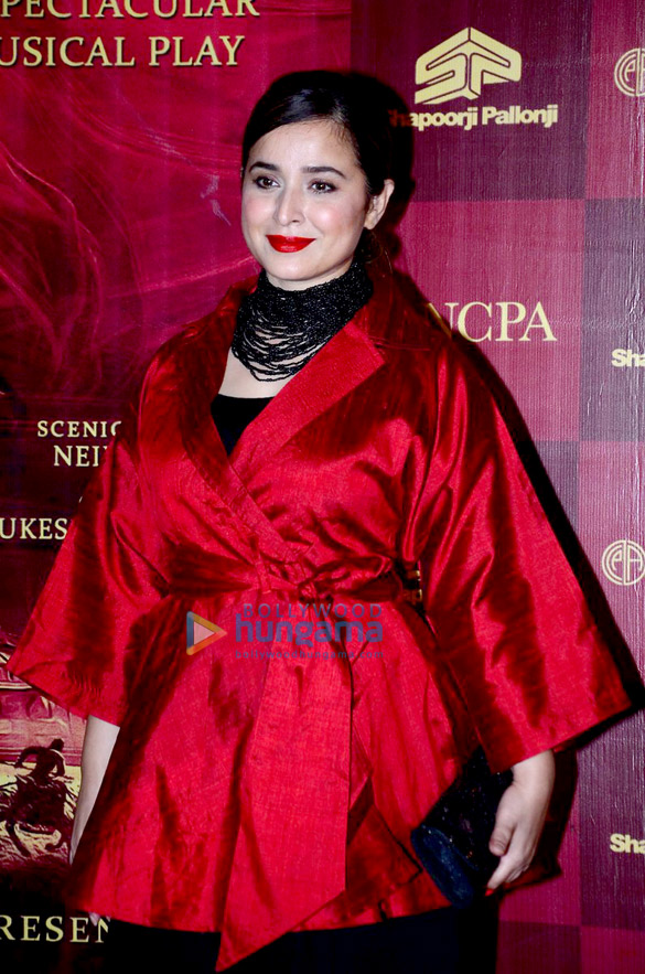 celebs attend the premiere of mughal e azam a musical play 8