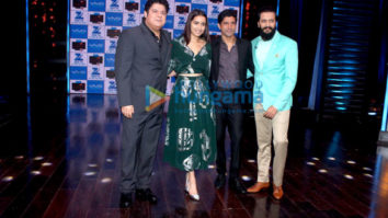 Farhan Akhtar & Shraddha Kapoor on the sets of ‘Yaaron Ki Baraat’