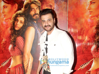 Hrithik Roshan, Jacqueline Fernandez and others grace the screening of 'Mirzya'