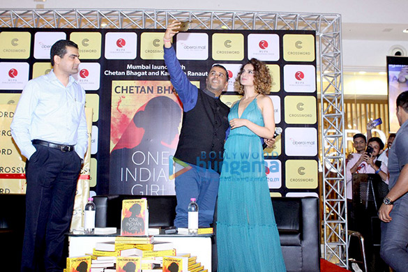 kangna unveils book one indian girl 2