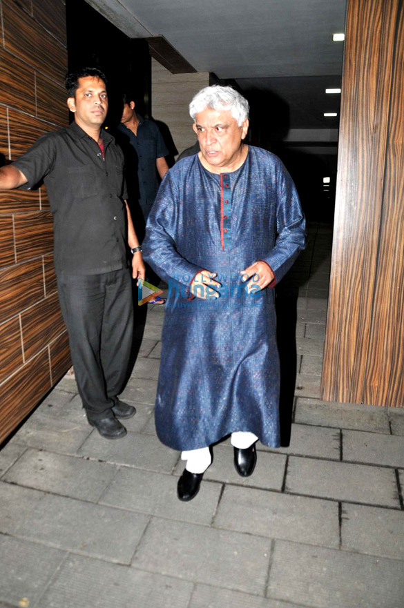 karan johar ayan mukerji javed akhtar and others snapped post dinner at aamir khans house 3